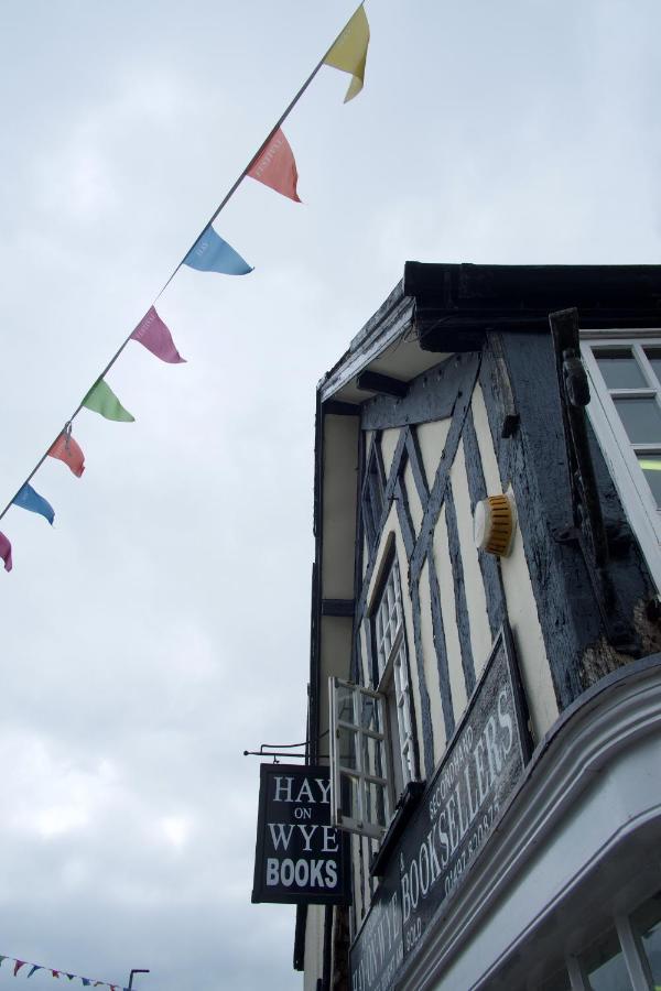 The Pavement Palace Hay-On-Wye Dış mekan fotoğraf