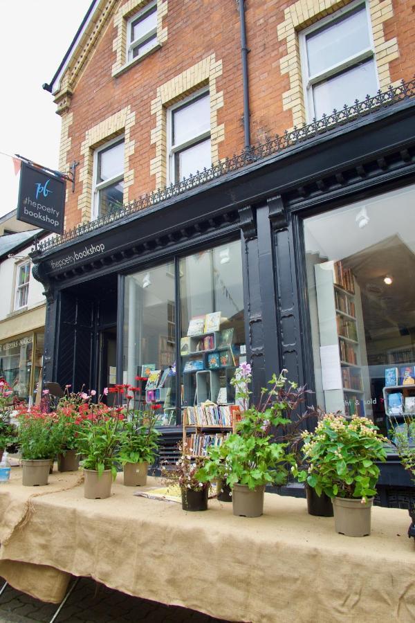 The Pavement Palace Hay-On-Wye Dış mekan fotoğraf